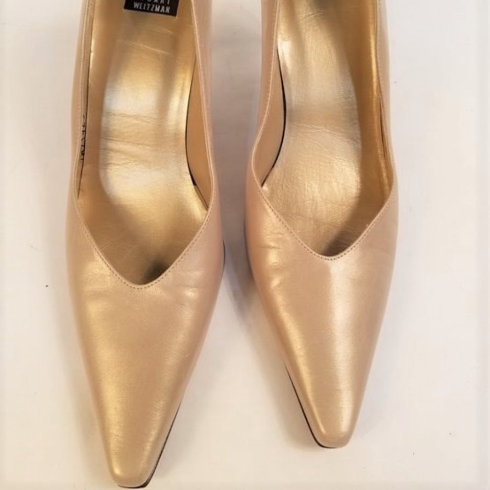 Stuart Weitzman Shimmery Gold Heels ✨ $495 MSRP ✨ Size 9 - Picture 5 of 8